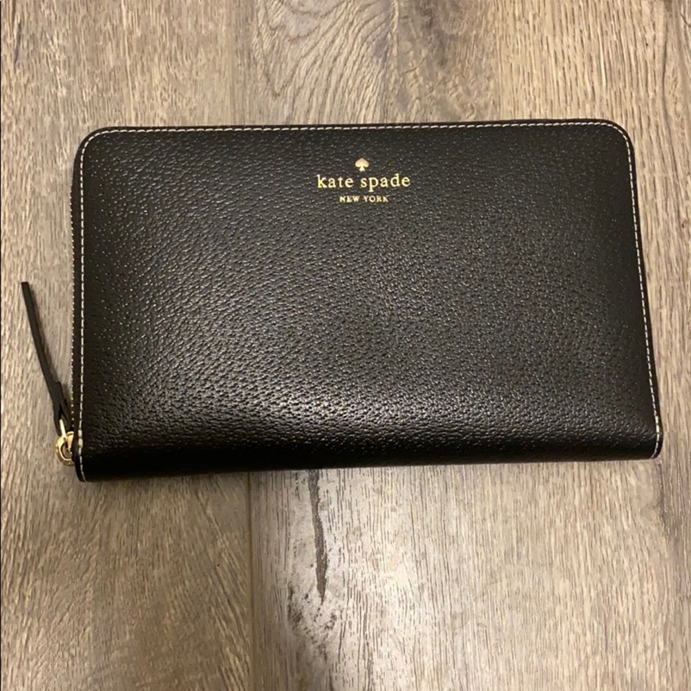 Kate Spade Grand Street zip travel wallet